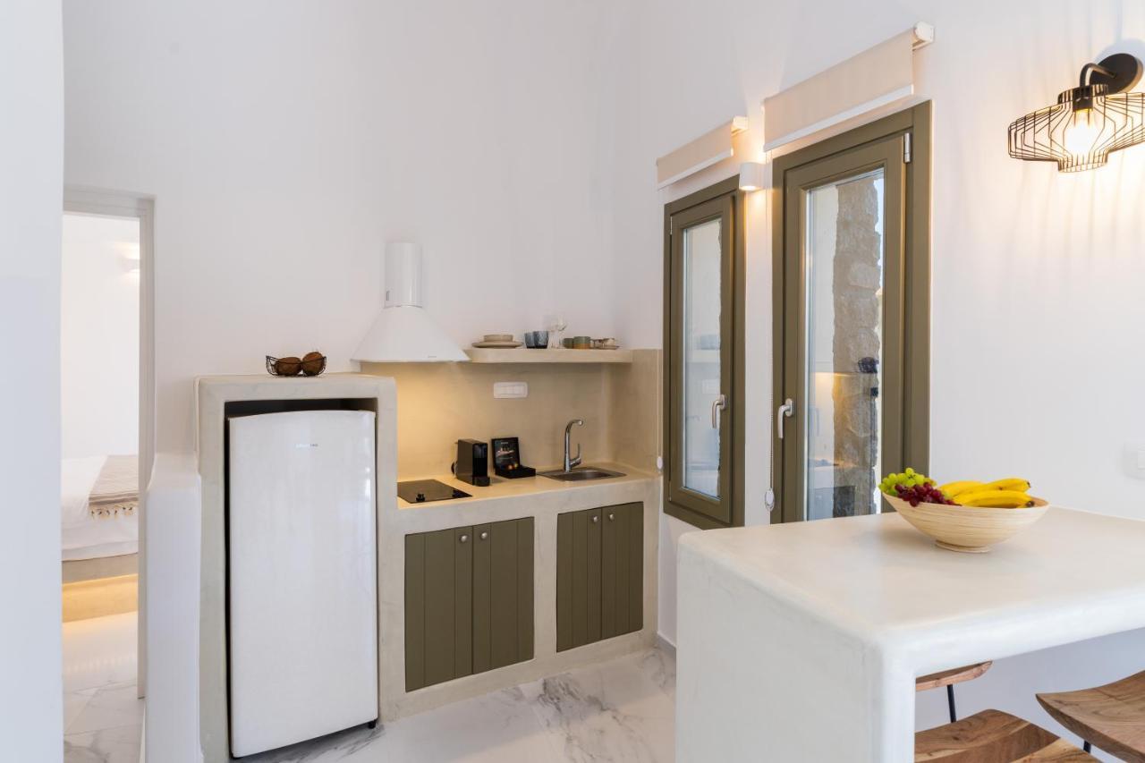 Lavadoze Luxury Suites Exo Gonia Exterior photo