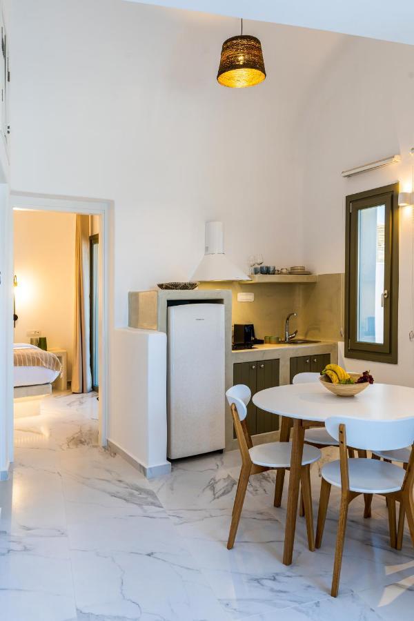 Lavadoze Luxury Suites Exo Gonia Exterior photo