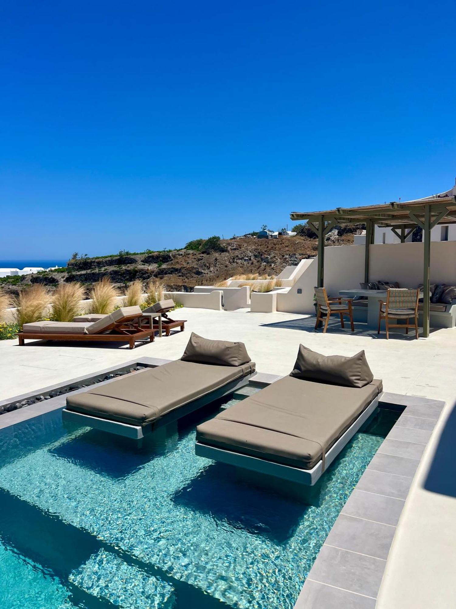 Lavadoze Luxury Suites Exo Gonia Exterior photo